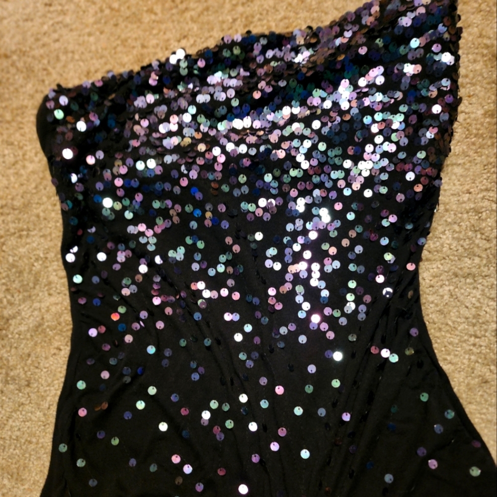 Strapless top